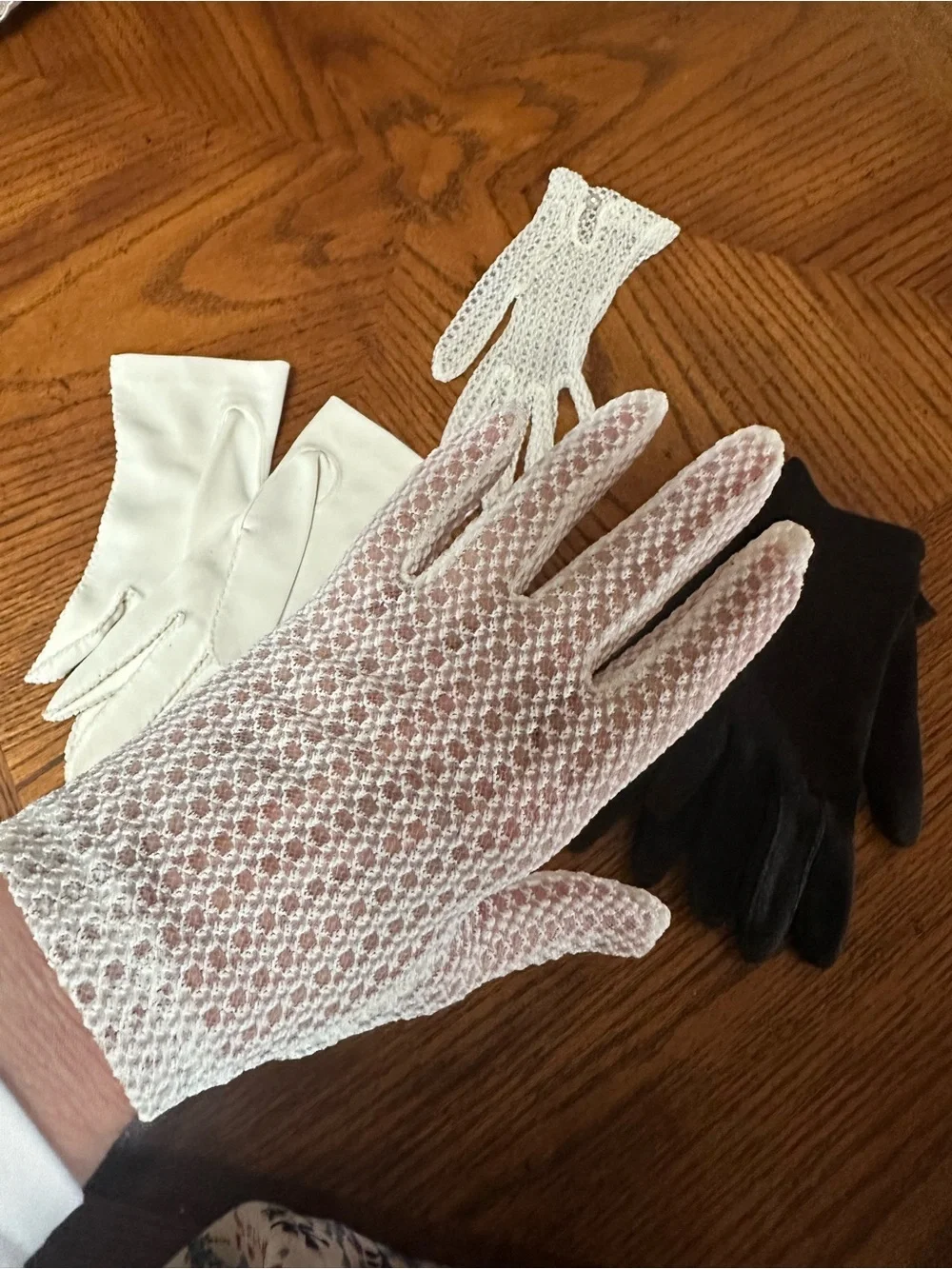 Classic Women's Black and White Glove Set - Three-Pair Collection